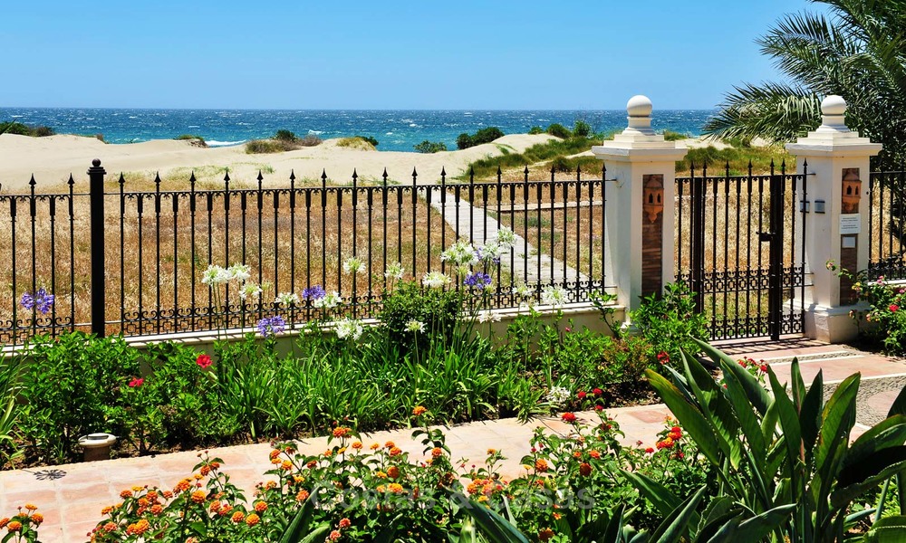Beachfront apartments for sale in Los Monteros Playa, Marbella 21645