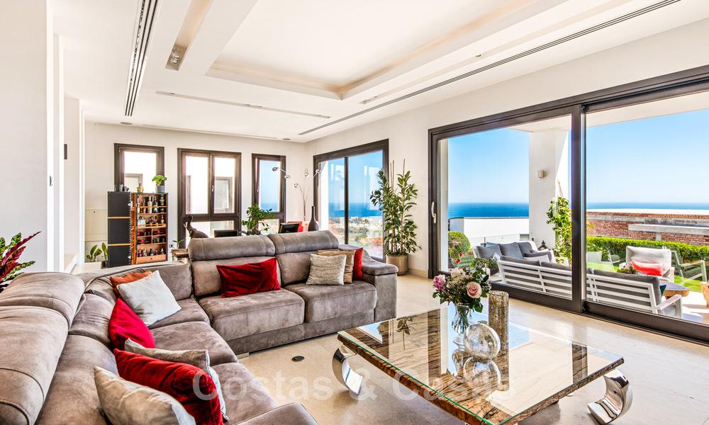 Contemporary, elevated luxury villa for sale with panoramic sea views situated in Marbella East 43817