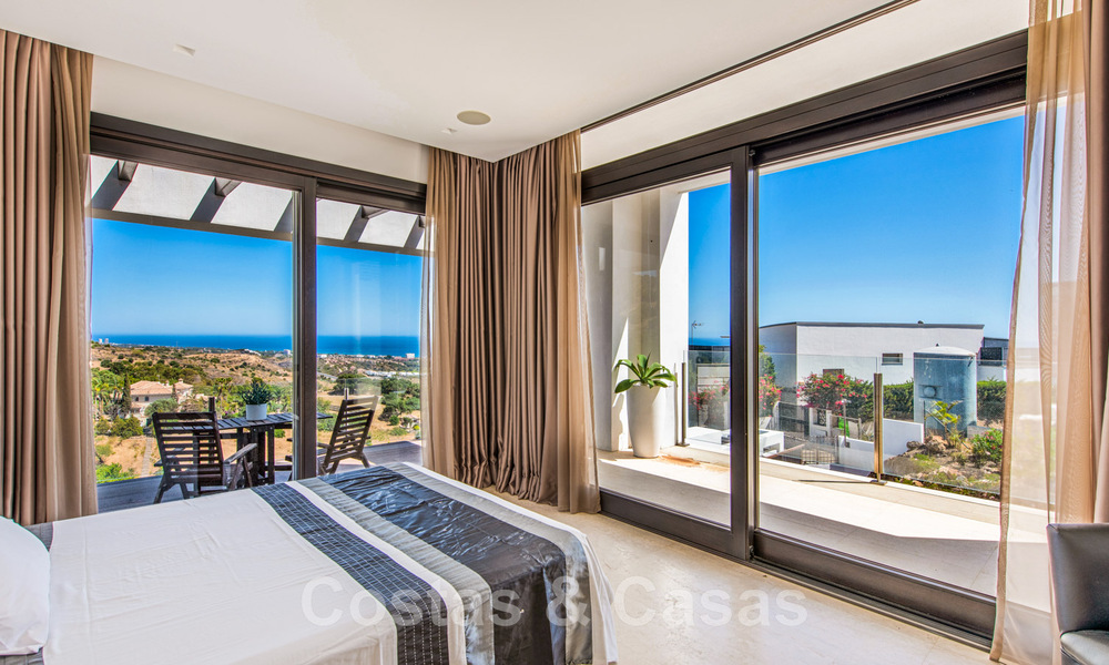 Contemporary, elevated luxury villa for sale with panoramic sea views situated in Marbella East 43833