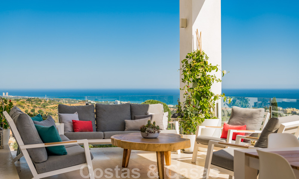 Contemporary, elevated luxury villa for sale with panoramic sea views situated in Marbella East 43843