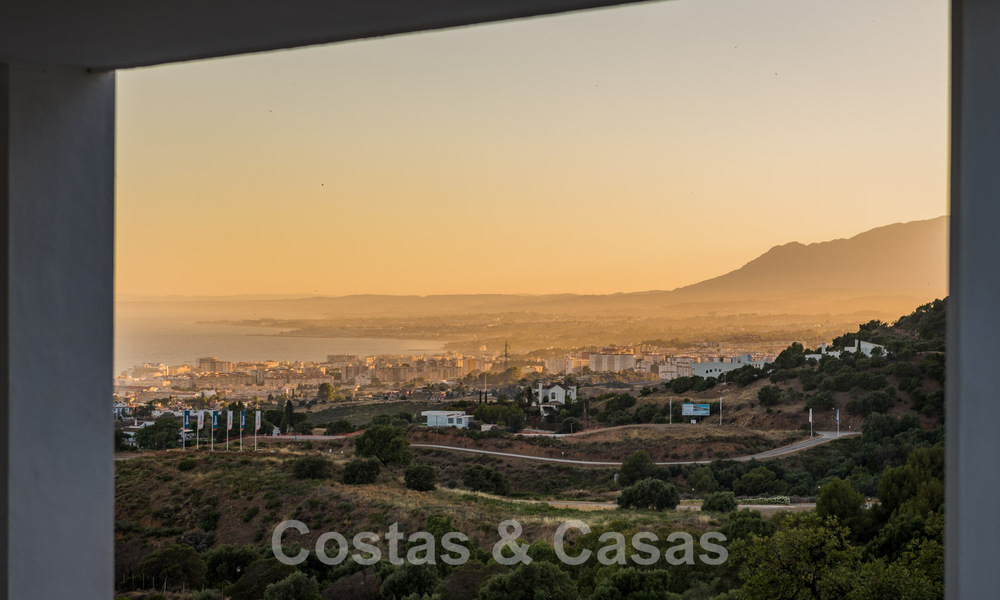 Contemporary, elevated luxury villa for sale with panoramic sea views situated in Marbella East 43849