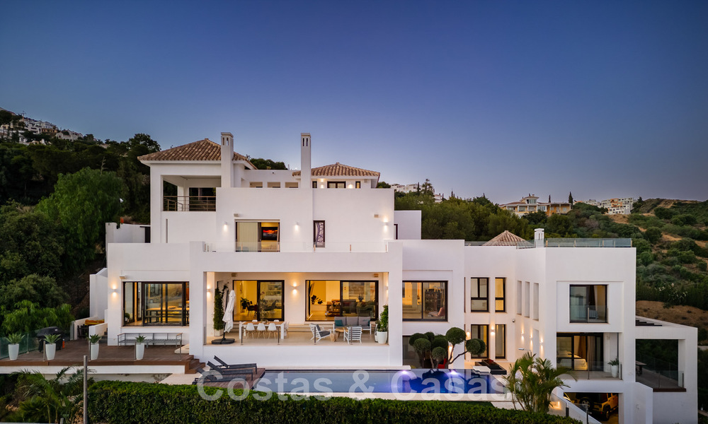 Contemporary, elevated luxury villa for sale with panoramic sea views situated in Marbella East 43862