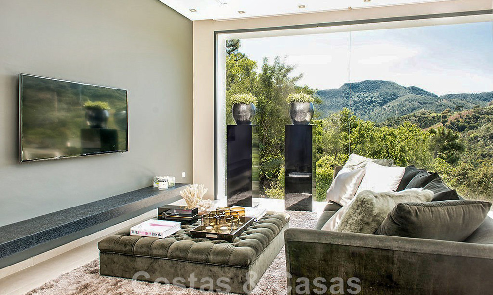 Traditional luxury villa for sale in the very exclusive La Zagaleta Resort in Marbella - Benahavis 43409