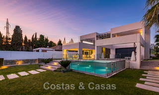 Modern villa for sale, situated on first line golf position with panoramic views of the green, extensive golf course in Marbella West 43909 