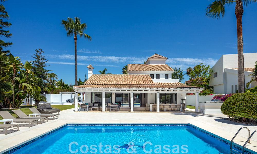 Luxury villa for sale in Mediterranean style, in a secluded and secure community within walking distance of amenities in Nueva Andalucia, Marbella 43667