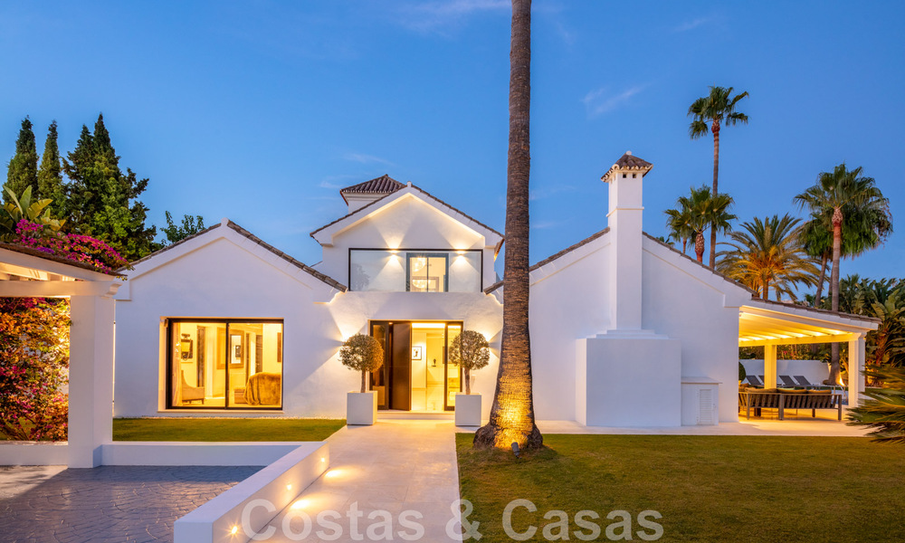 Luxury villa for sale in Mediterranean style, in a secluded and secure community within walking distance of amenities in Nueva Andalucia, Marbella 43680