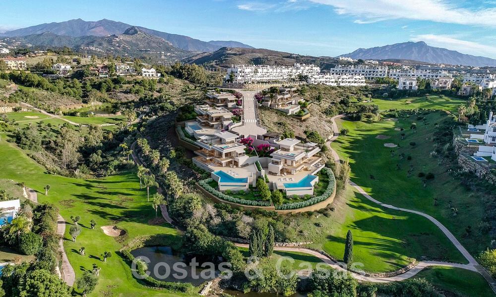 Under construction! 6 Spectacular luxury villas for sale in contemporary architecture situated in a golf resort on the New Golden Mile between Marbella and Estepona 43566