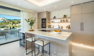 Spectacular luxury villas for sale in contemporary architecture situated in a golf resort on the New Golden Mile between Marbella and Estepona 63173 