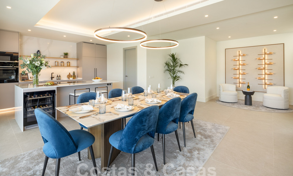 Spectacular luxury villas for sale in contemporary architecture situated in a golf resort on the New Golden Mile between Marbella and Estepona 63174