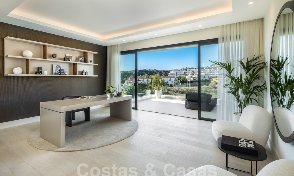 Ready to move in! Spectacular luxury villas for sale in contemporary architecture situated in a golf resort on the New Golden Mile between Marbella and Estepona 63177