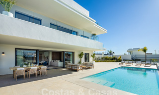 Spectacular luxury villas for sale in contemporary architecture situated in a golf resort on the New Golden Mile between Marbella and Estepona 63181 