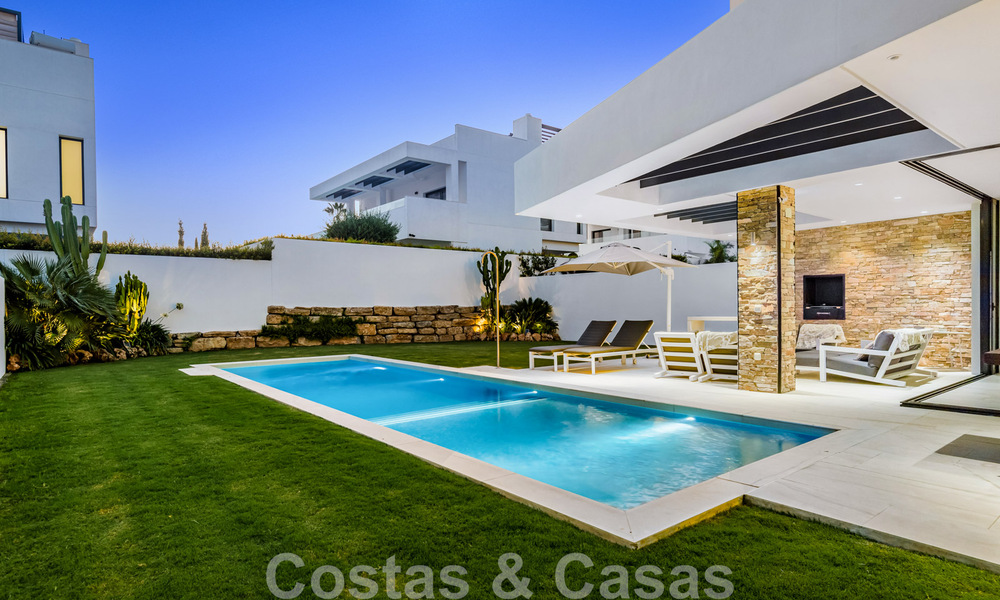 Ready to move in, modern villa for sale at walking distance to the beach and centre of San Pedro, Marbella 44153