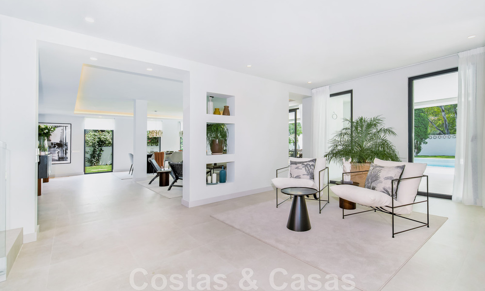 New, ready to move in luxury villa in modern style at walking distance from the beach in a privileged area of Guadalmina Baja in Marbella 43802