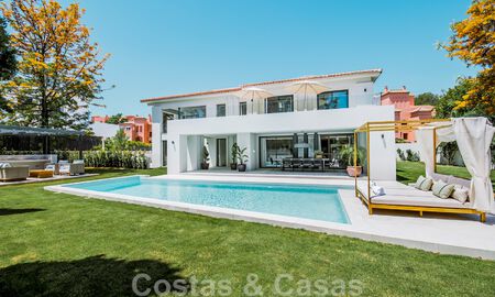New, ready to move in luxury villa in modern style at walking distance from the beach in a privileged area of Guadalmina Baja in Marbella 43812