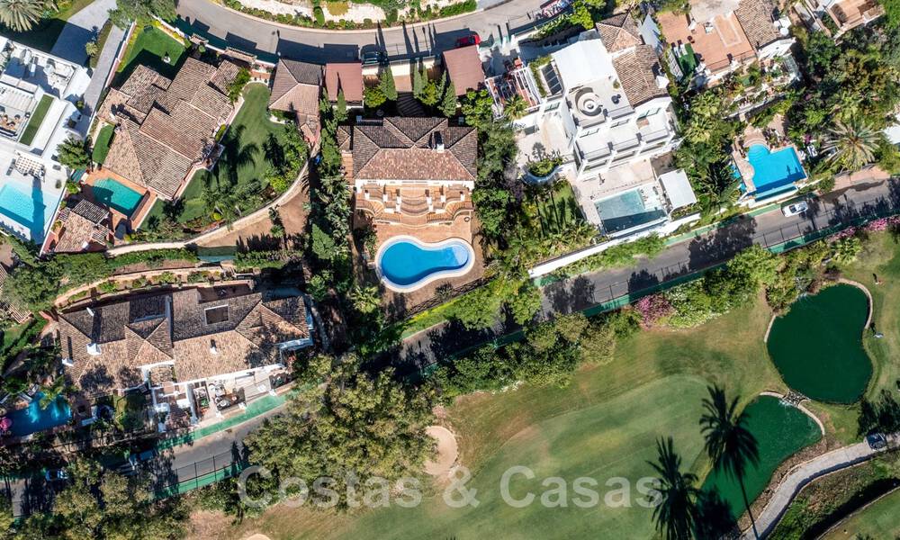 Classic Spanish luxury villa for sale in gated community and frontline golf with stunning views over La Quinta golf course, Benahavis - Marbella 44111