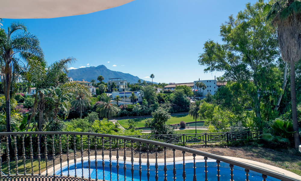 Classic Spanish luxury villa for sale in gated community and frontline golf with stunning views over La Quinta golf course, Benahavis - Marbella 44121