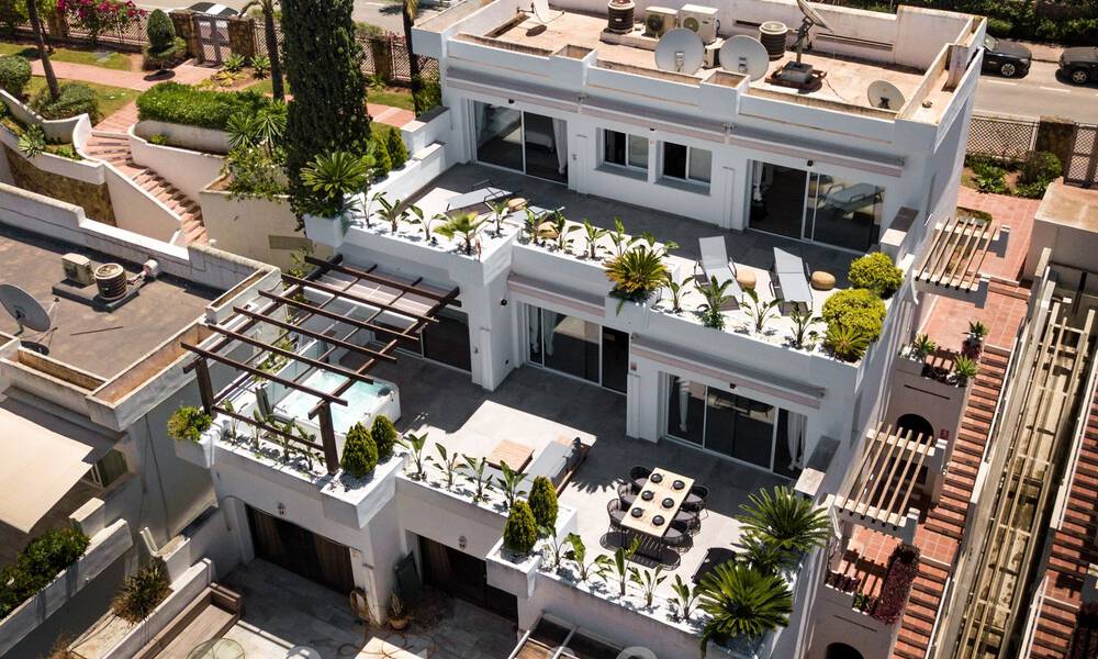 Fully refurbished luxury penthouse for sale in Scandinavian style with extensive terraces on the Golden Mile of Marbella 44279