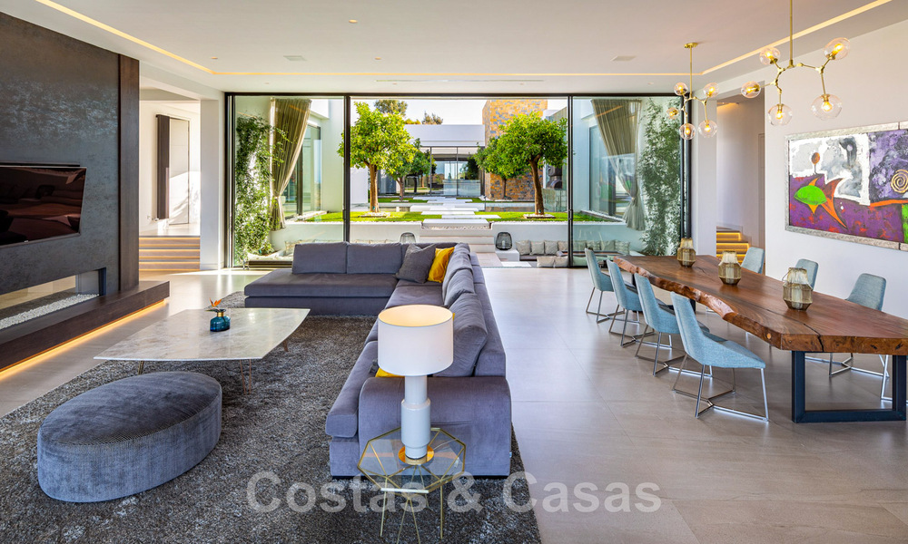Phenomenal contemporary luxury villa for sale, directly next to the golf course with sea views in a gated golf resort in Marbella - Benahavis 43989