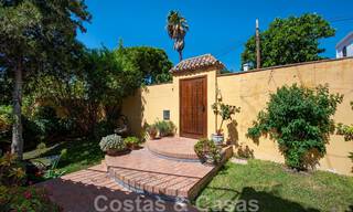 Traditional Spanish villa for sale with sea views in a quiet urbanisation just east of Marbella centre at walking distance to the beach 44393 