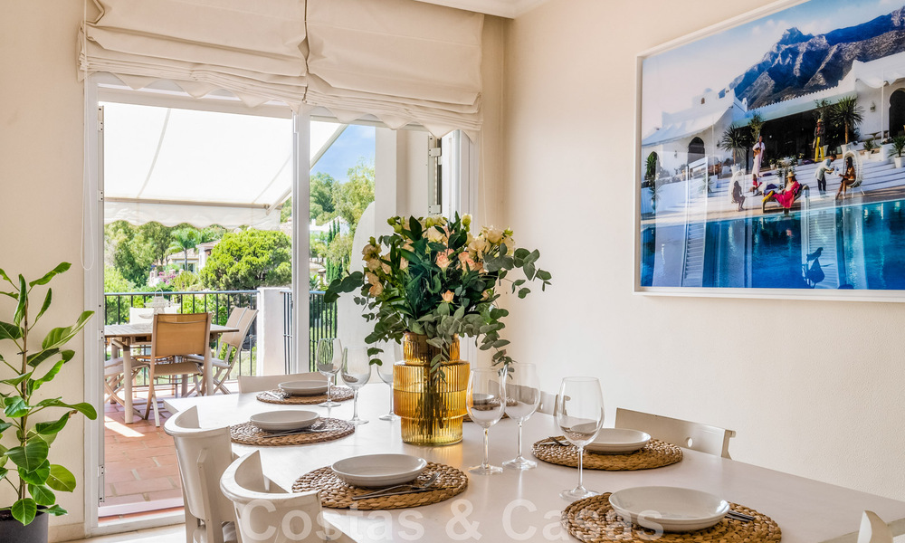 Bright Mediterranean townhouse for sale with the possibility to extend, frontline golf in La Quinta in Benahavis - Marbella 44562