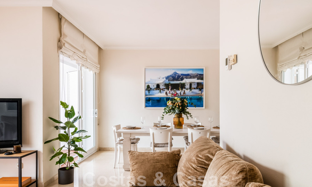 Bright Mediterranean townhouse for sale with the possibility to extend, frontline golf in La Quinta in Benahavis - Marbella 44568