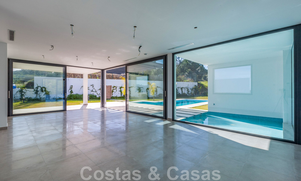 New, contemporary villa for sale with open views to the golf courses of the coveted golf resort La Cala Golf, Mijas 44640