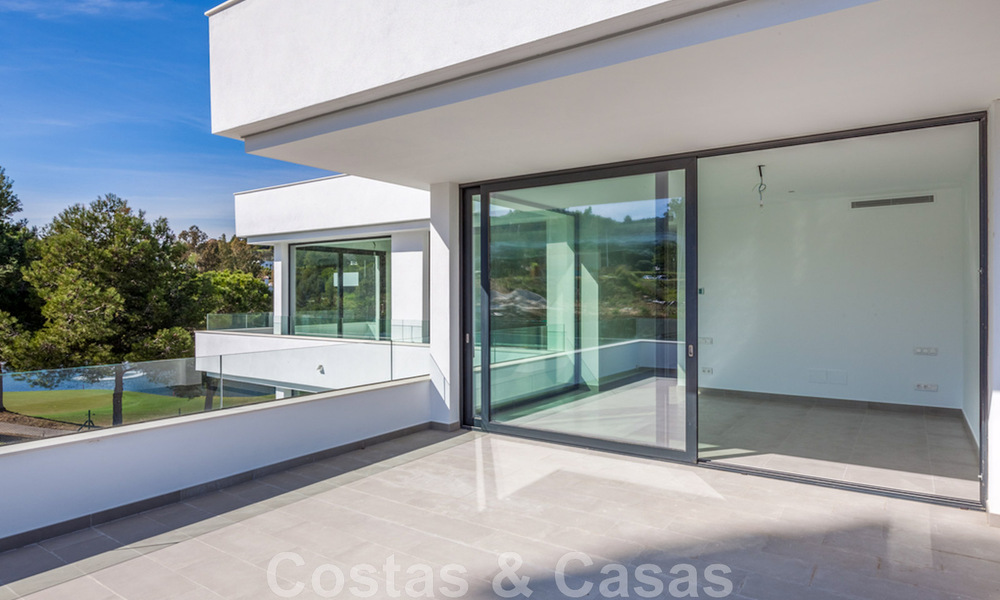 New, contemporary villa for sale with open views to the golf courses of the coveted golf resort La Cala Golf, Mijas 44674