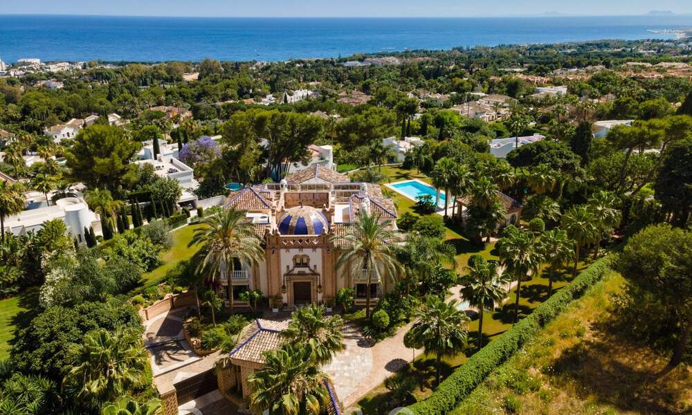 Majestic, high-end luxury villa for sale with panoramic sea views in a gated community on the Golden Mile of Marbella 44762