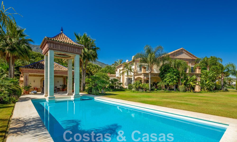 Majestic, high-end luxury villa for sale with panoramic sea views in a gated community on the Golden Mile of Marbella 44764
