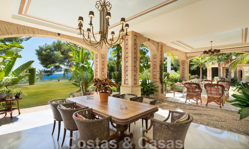 Majestic, high-end luxury villa for sale with panoramic sea views in a gated community on the Golden Mile of Marbella 44775