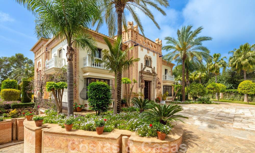 Majestic, high-end luxury villa for sale with panoramic sea views in a gated community on the Golden Mile of Marbella 44784