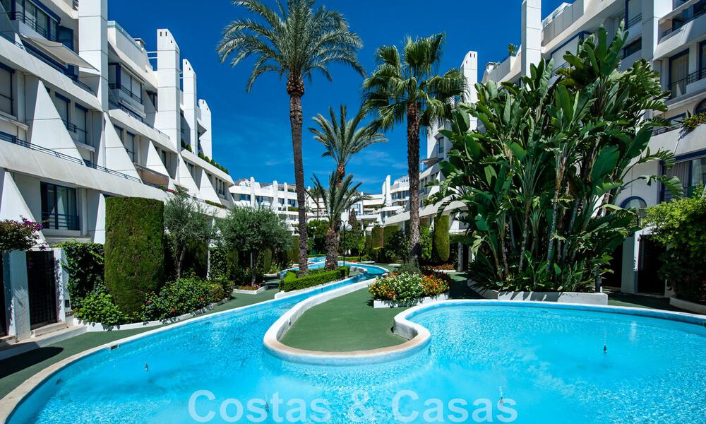 Fantastic apartment for sale with spacious terrace and private pool, second-line beach in Marbella centre 44949