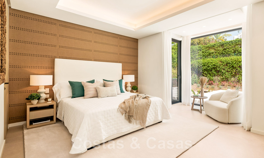 Spanish designer villa for sale, steps from golf course in Marbella - Benahavis 45448