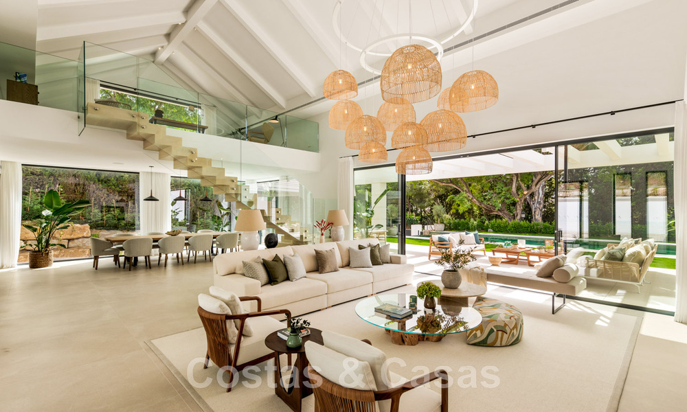 Spanish designer villa for sale, steps from golf course in Marbella - Benahavis 45459