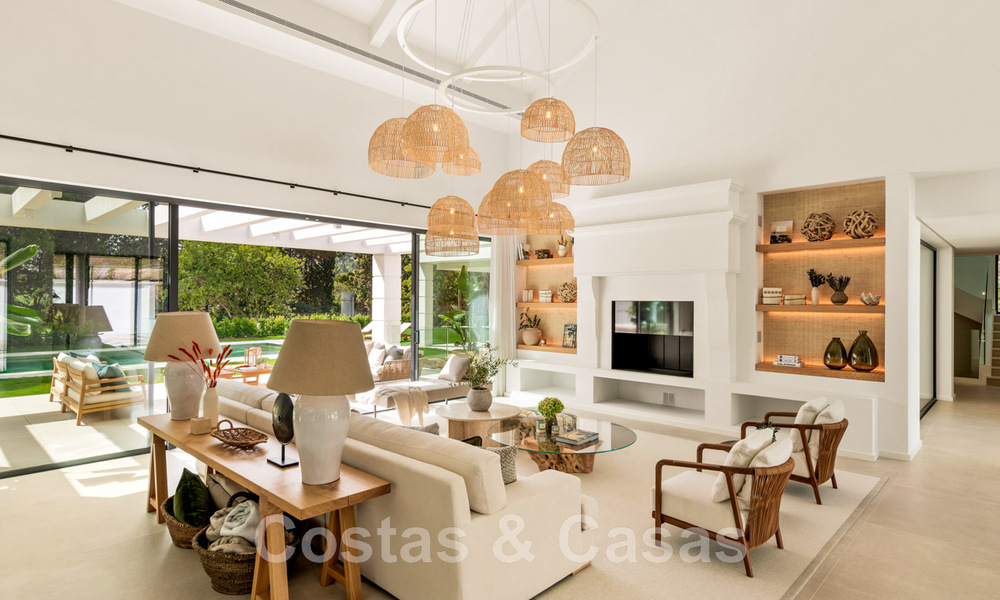 Spanish designer villa for sale, steps from golf course in Marbella - Benahavis 45460