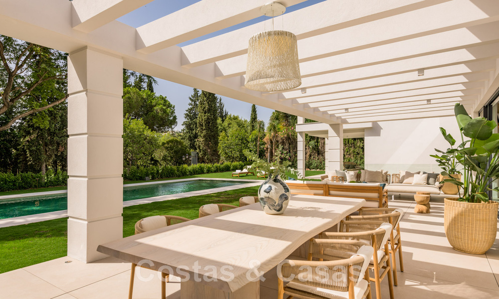 Spanish designer villa for sale, steps from golf course in Marbella - Benahavis 45467