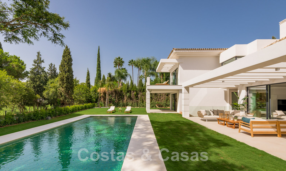 Spanish designer villa for sale, steps from golf course in Marbella - Benahavis 45468