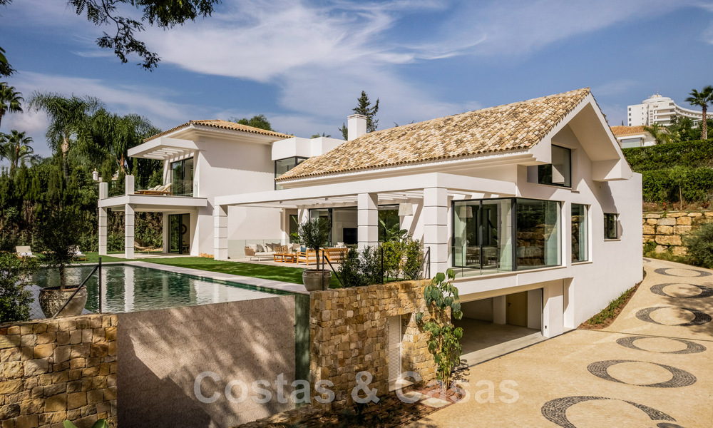 Spanish designer villa for sale, steps from golf course in Marbella - Benahavis 45474