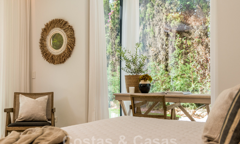 Spanish designer villa for sale, steps from golf course in Marbella - Benahavis 45489
