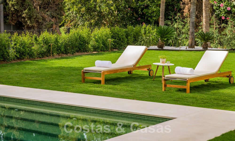 Spanish designer villa for sale, steps from golf course in Marbella - Benahavis 45495