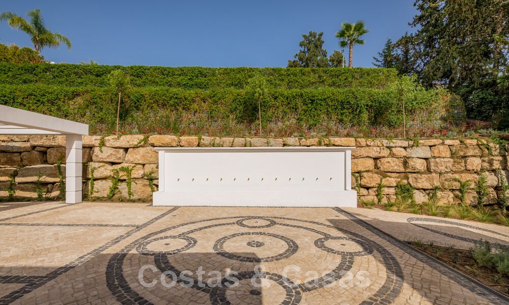 Spanish designer villa for sale, steps from golf course in Marbella - Benahavis 45496