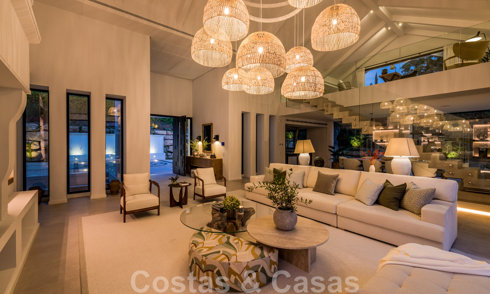Spanish designer villa for sale, steps from golf course in Marbella - Benahavis 45505