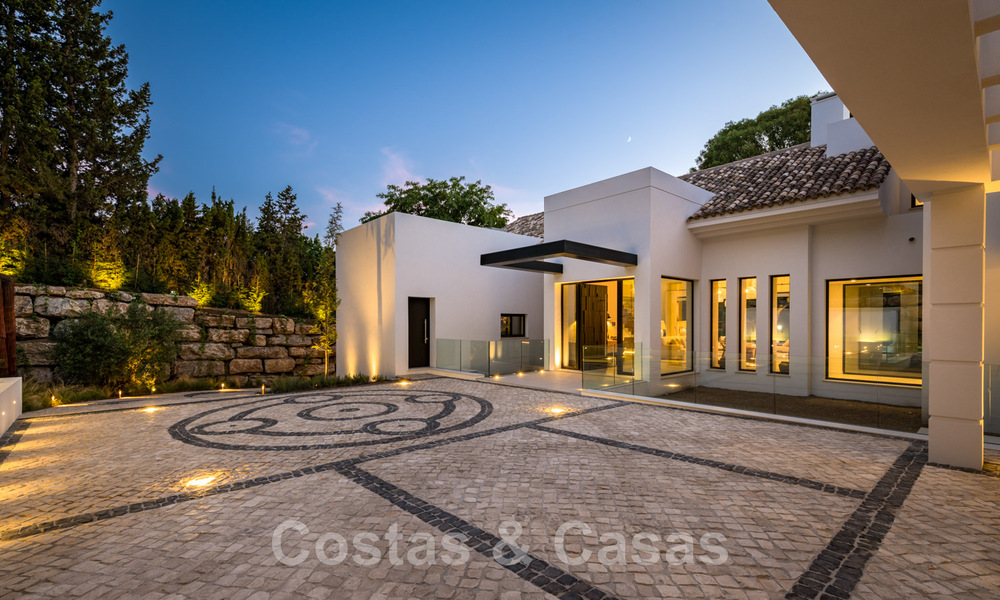 Spanish designer villa for sale, steps from golf course in Marbella - Benahavis 45507