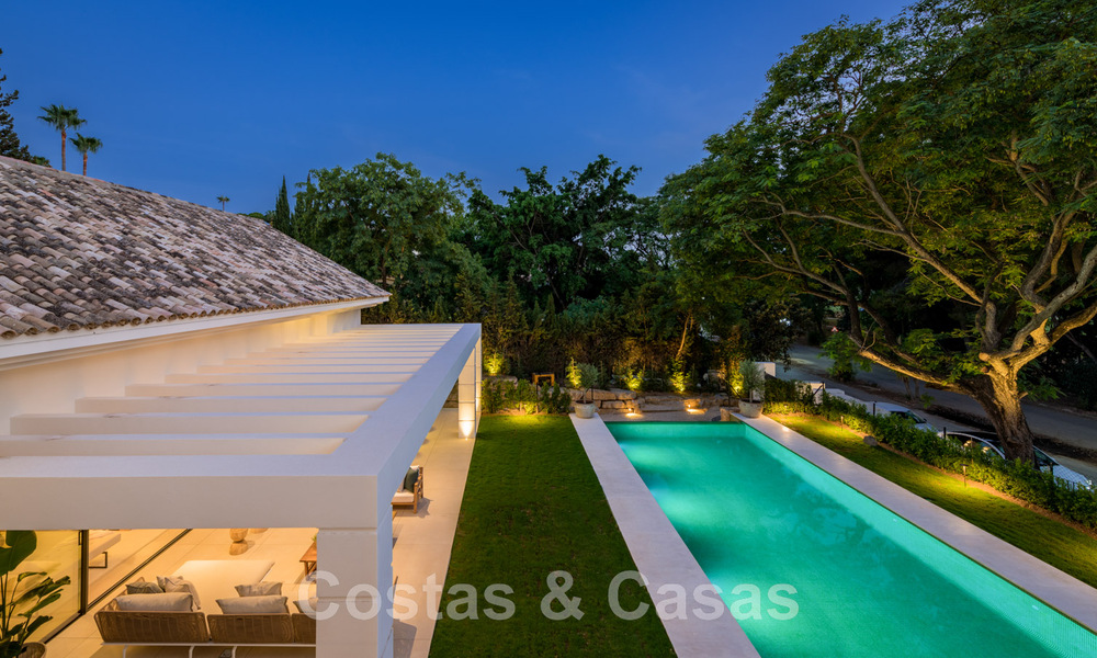 Spanish designer villa for sale, steps from golf course in Marbella - Benahavis 45510
