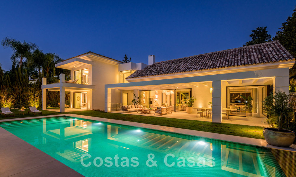 Spanish designer villa for sale, steps from golf course in Marbella - Benahavis 45515