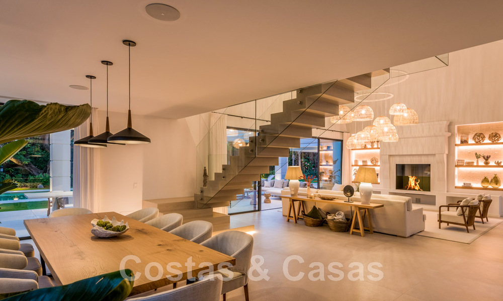 Spanish designer villa for sale, steps from golf course in Marbella - Benahavis 45521
