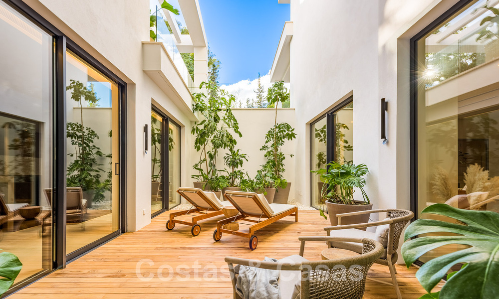 Spanish designer villa for sale, steps from golf course in Marbella - Benahavis 49287