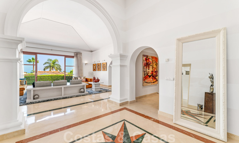 Spacious, detached luxury villa for sale, in Andalusian architectural style situated on a high position in the heart of Nueva Andalucia 45104