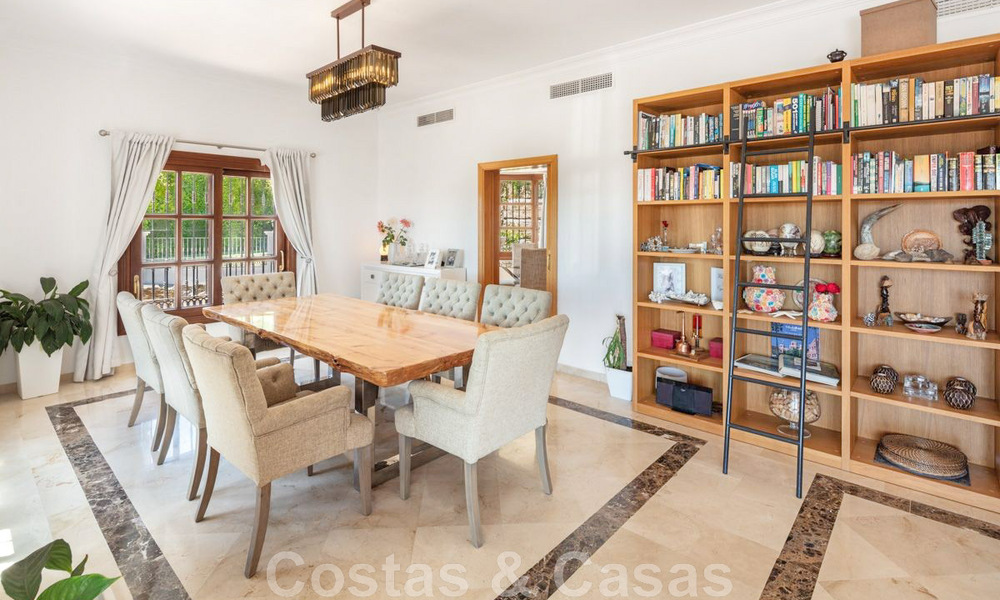 Spacious, charming luxury villa for sale, in a preferred residential urbanisation on the New Golden Mile, Benahavis - Marbella 45603