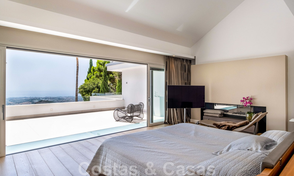 Contemporary, luxury villa for sale with sea views in the most exclusive La Zagaleta resort in Benahavis - Marbella 45170
